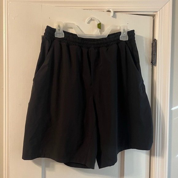 Lululemon Men's Black Shorts - Picture 2 of 3